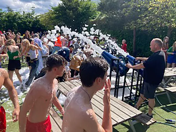 Skumkanon til sidste skoledag